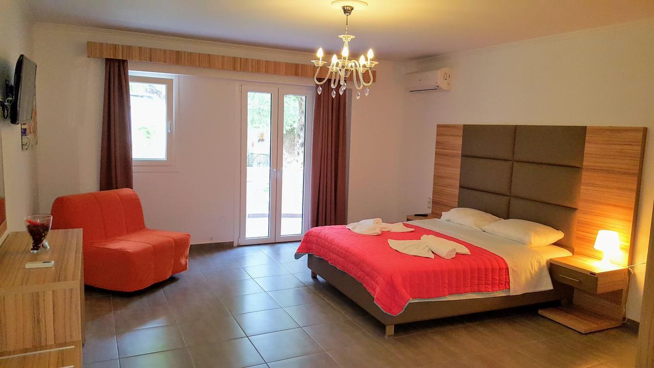 Aparthotel Oasis Exclusive Parga Exterior foto