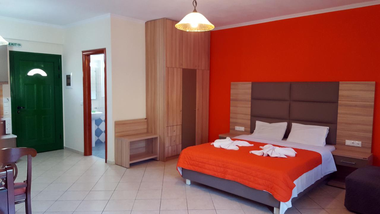 Aparthotel Oasis Exclusive Parga Habitación foto