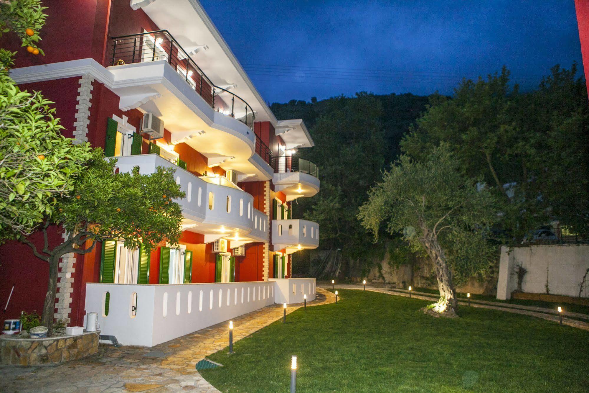 Aparthotel Oasis Exclusive Parga Exterior foto